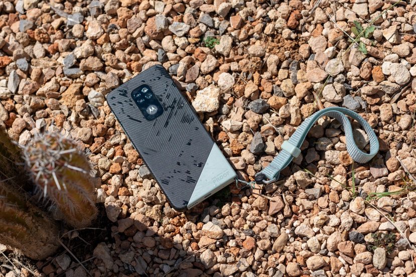 smartfon Motorola Defy 2021 smartphone