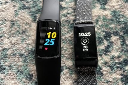 FitBit Charge 5 (fot. Tabletowo)