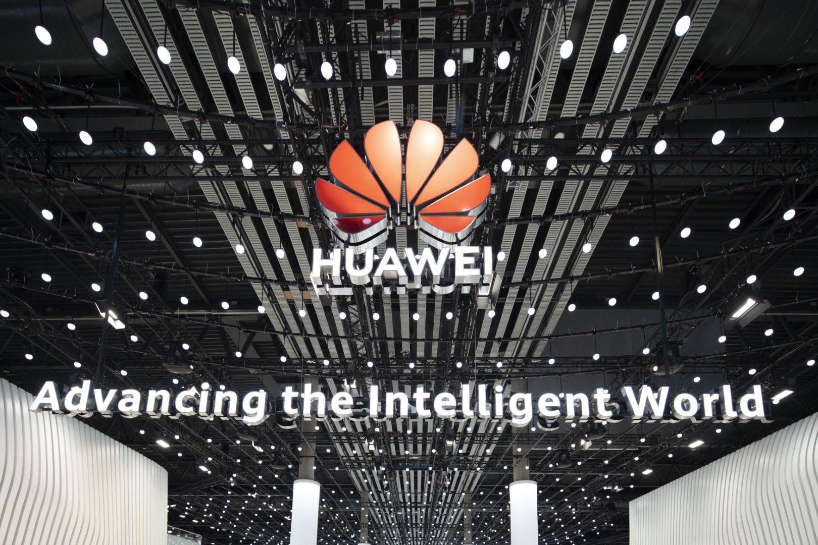 Huawei na MWC24 w Barcelonie