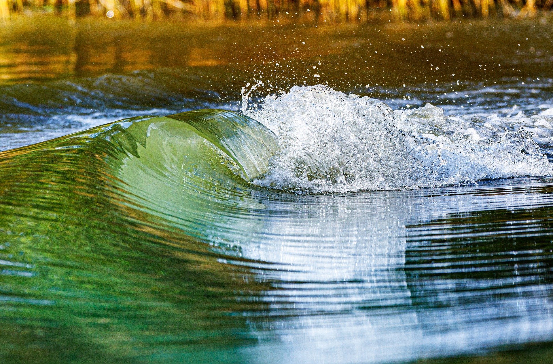 powódź flood fala wave rzeka river