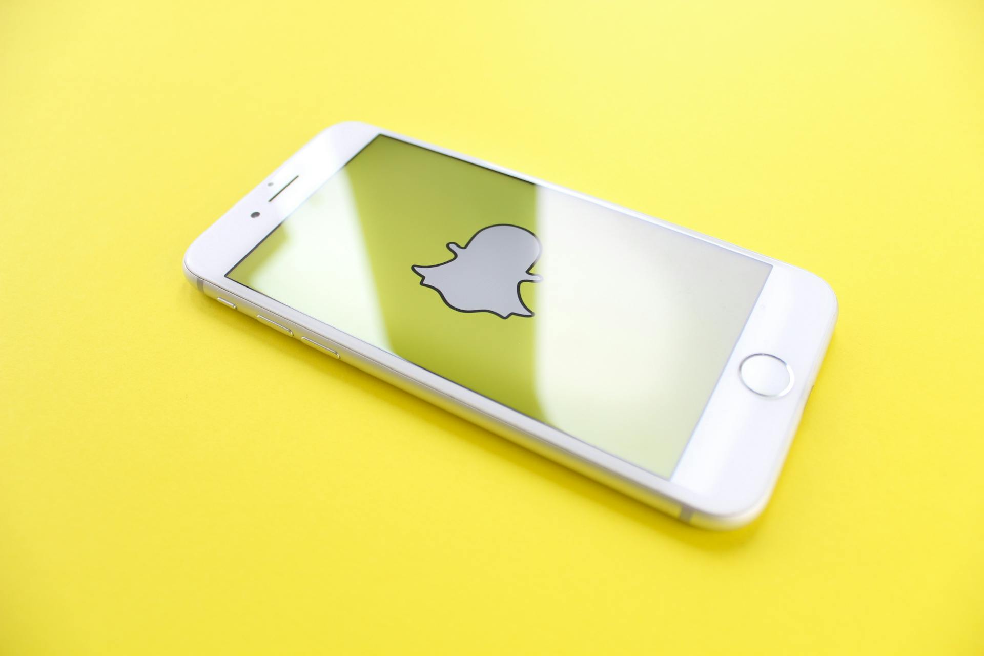 snapchat logo iphone